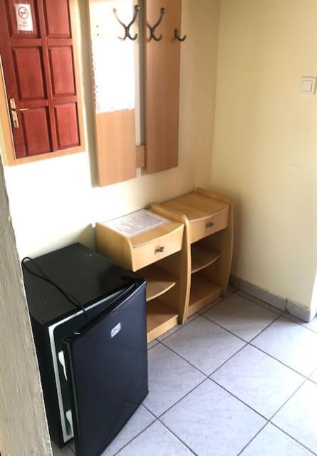 Convoy Panzio Bed & Breakfast Szajol Luaran gambar